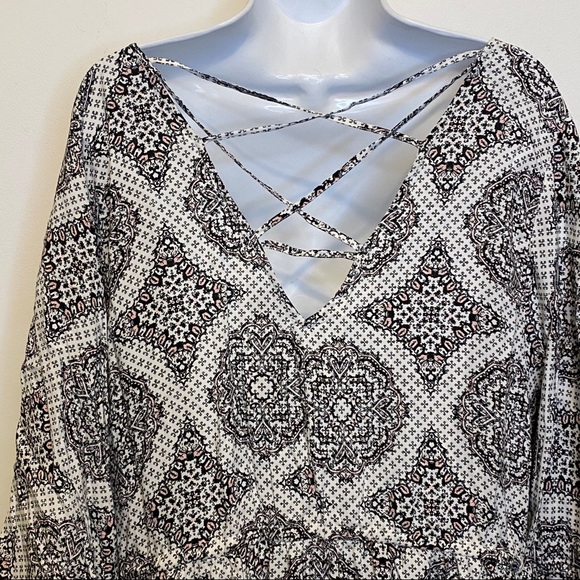 🌟SOLD🌟Torrid title challis lattice back dress - Picture 8 of 11